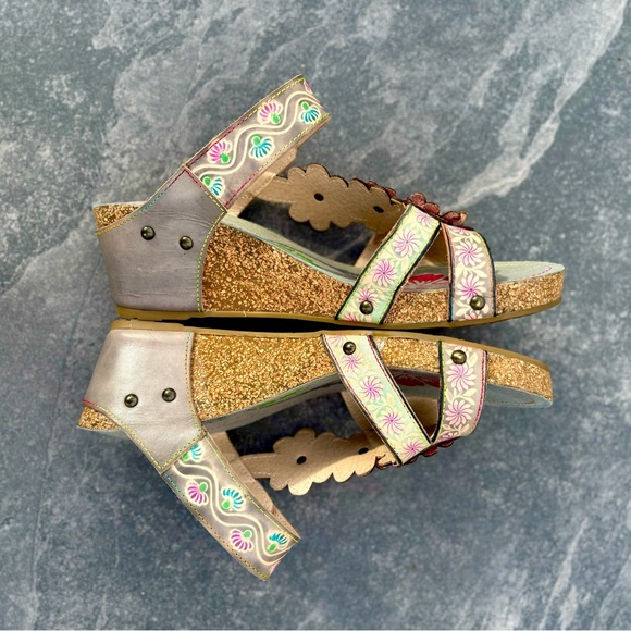 Women’s L’Artiste Collection by Spring Step- Grey multi wedge leather sandal - Picture 6 of 10